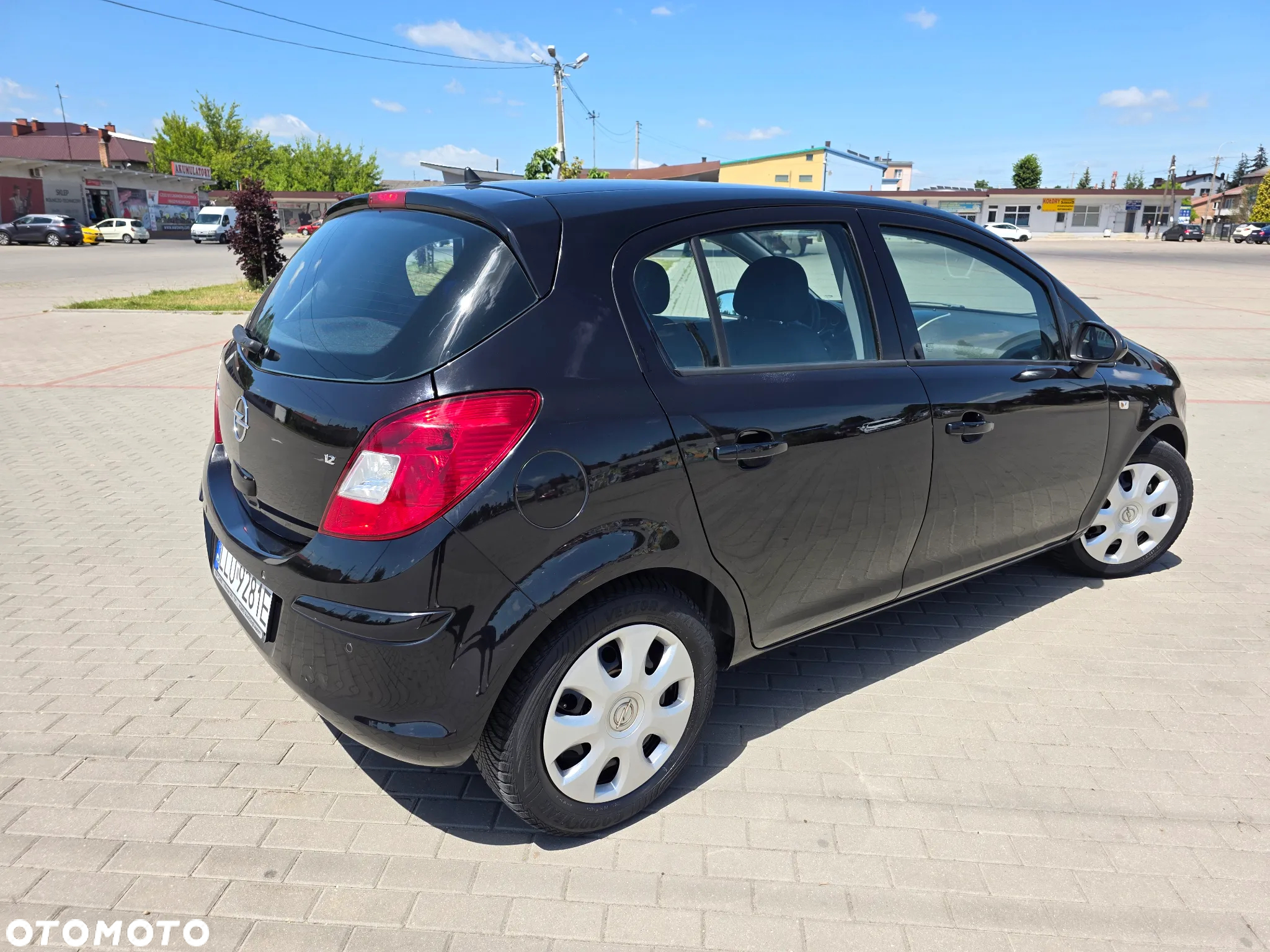 Opel Corsa 1.2 16V Cosmo - 10