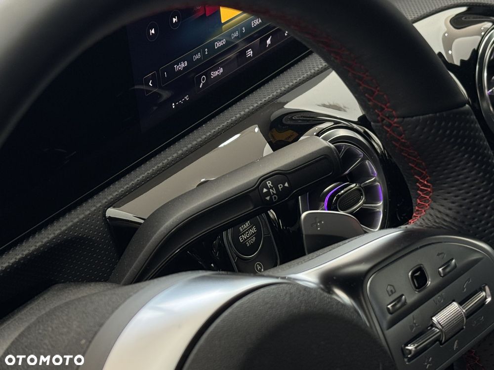 Mercedes-Benz CLA - 9