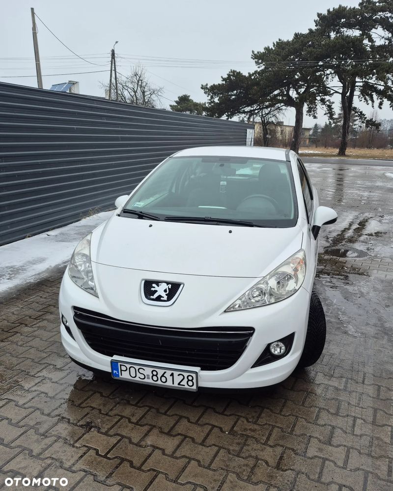 Peugeot 207 - 1