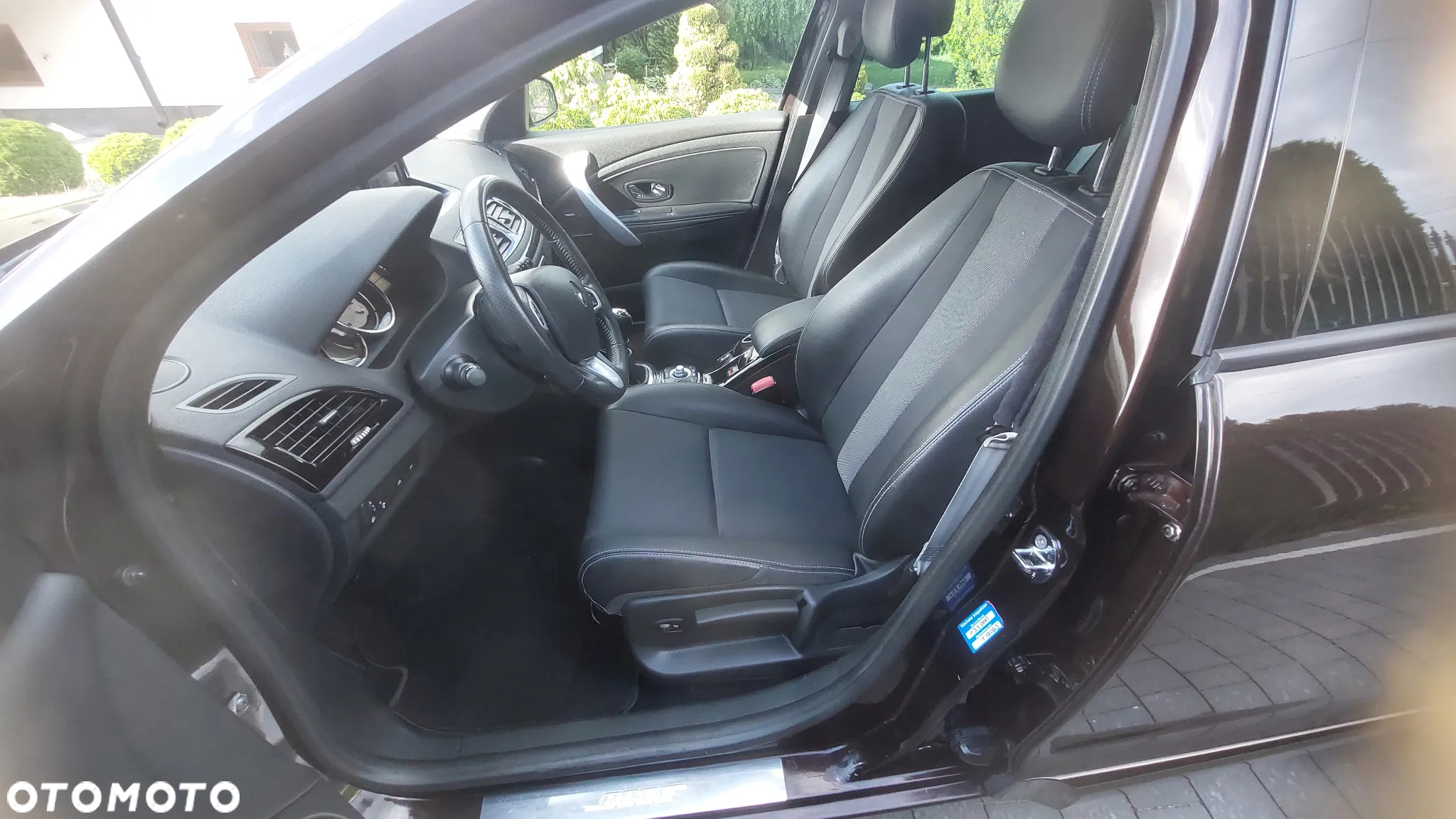Renault Megane ENERGY TCe 115 Start & Stop Paris Business - 8