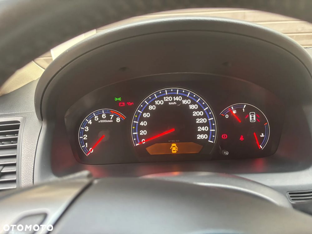 Honda Accord 2.0 Executive - 8
