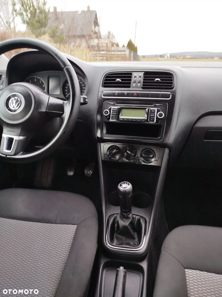 Volkswagen Polo 1.4 16V Comfortline - 14