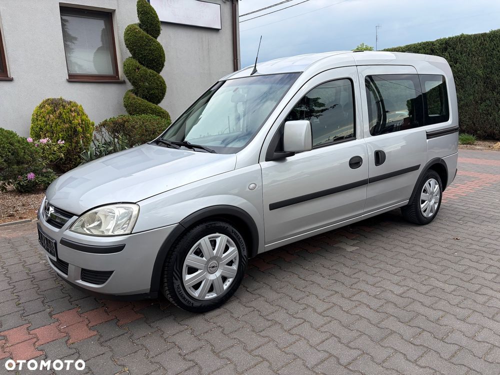 Opel Combo Tour Color Edition - 4