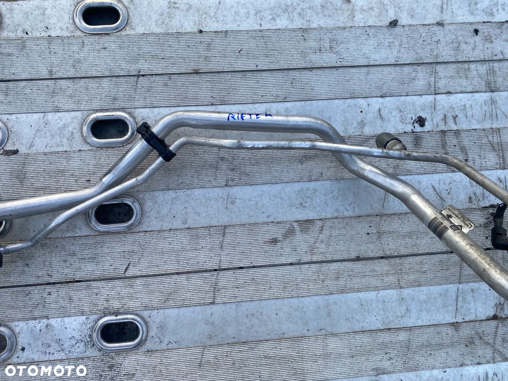 PRZEWÓD WĄŻ KLIMATYZACJI PEUGEOT RIFTER  9831702080 - 3