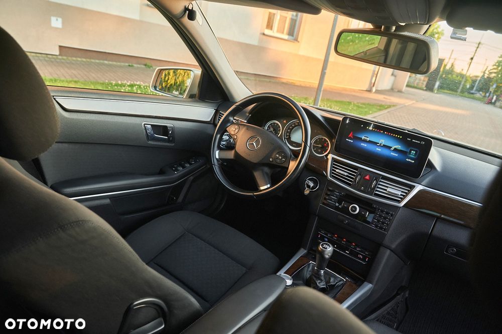 Mercedes-Benz Klasa E 200 CDI - 35