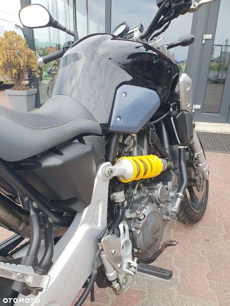 Yamaha MT - 30