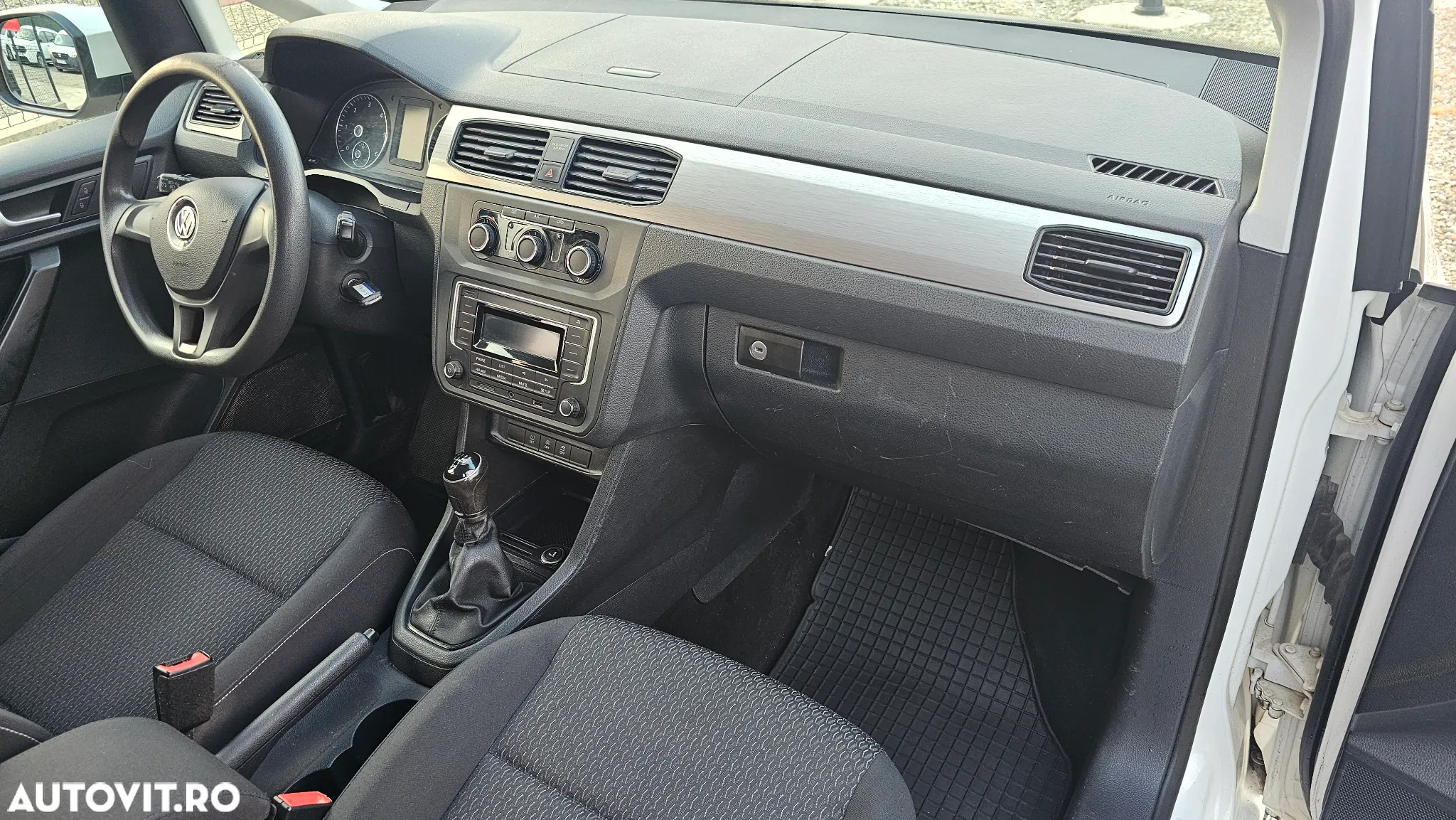 Volkswagen Caddy Maxi 2.0 TDI 75 kW Life - 14