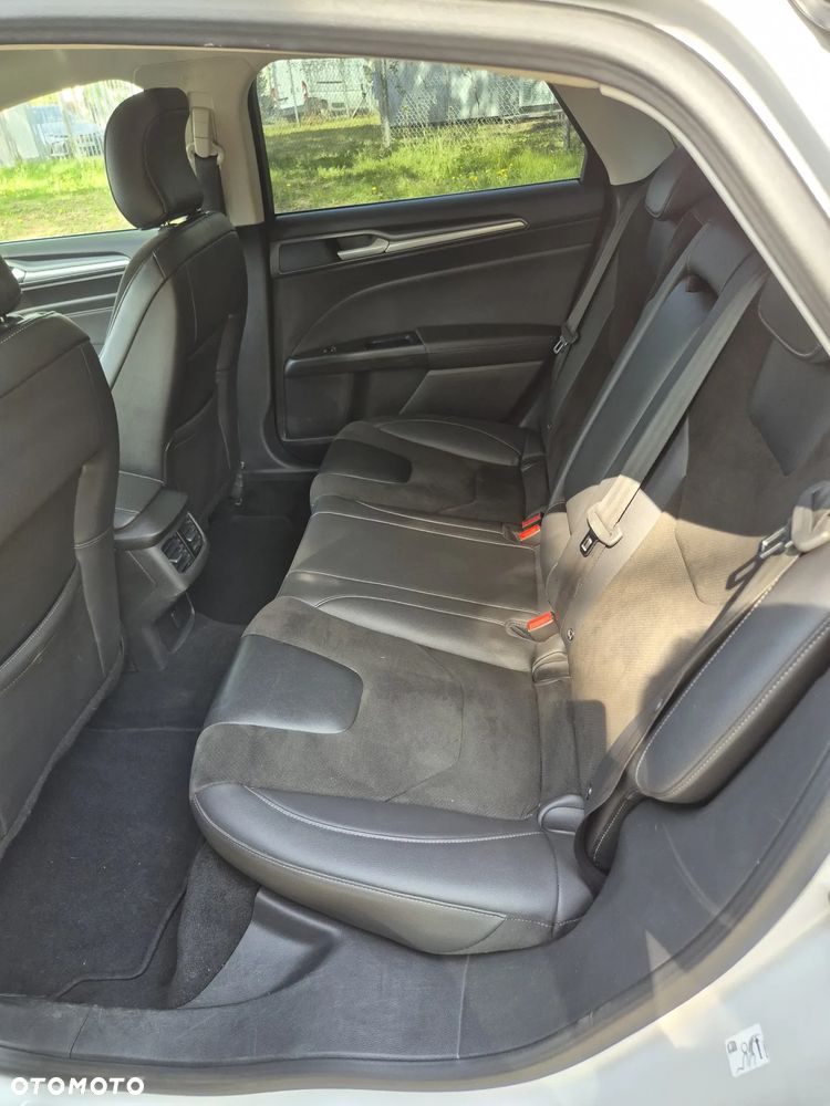 Ford Mondeo 2.0 Hybrid Titanium - 8
