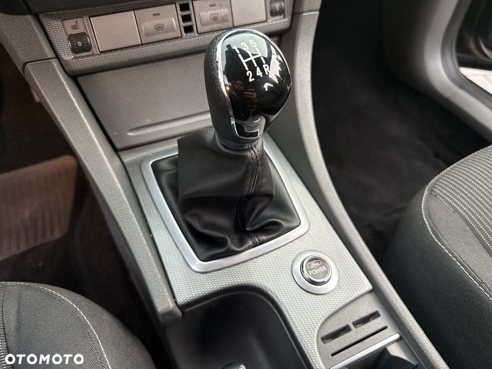 Ford Focus 1.6 Ti-VCT Titanium - 8