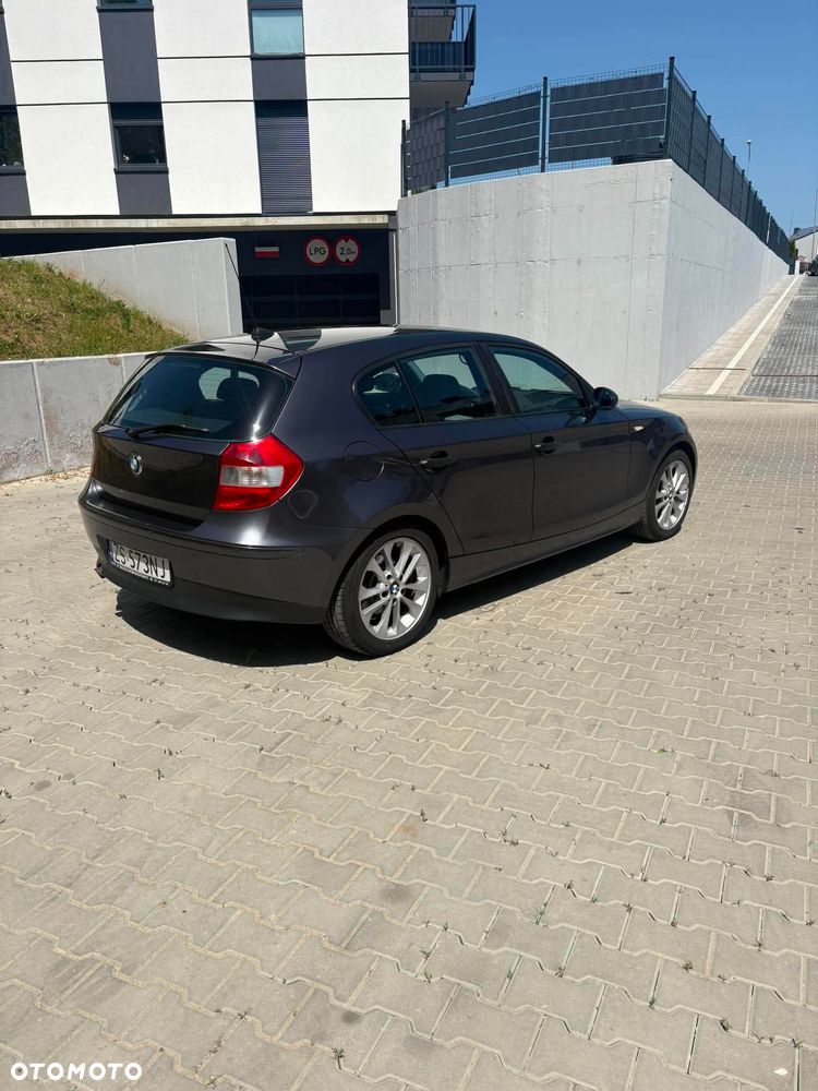 BMW Seria 1 116i - 4