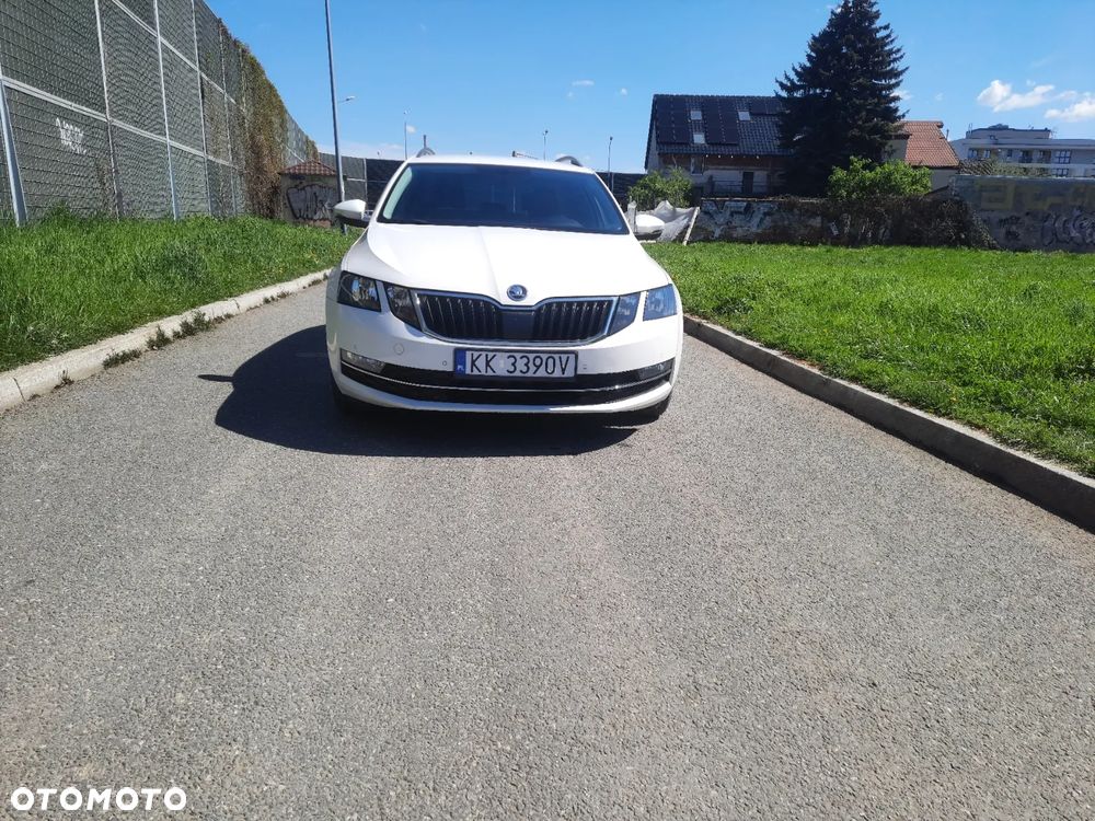 Skoda Octavia 1.6 TDI DSG Ambition - 2