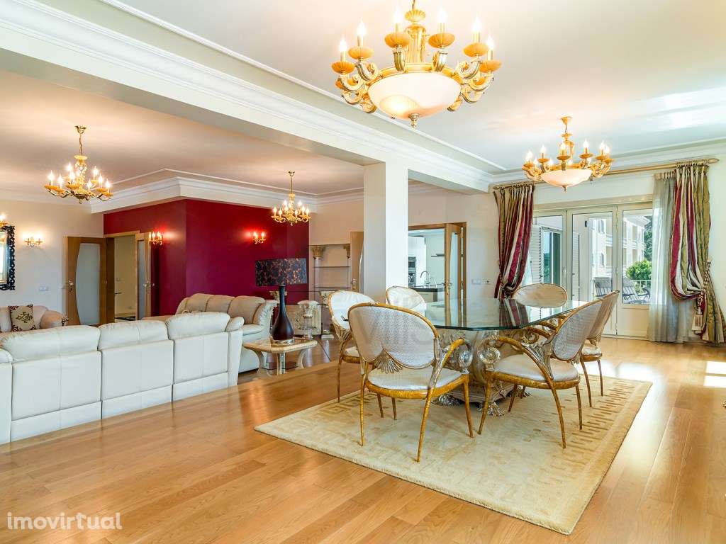 Moradia T4 com piscina, em Alfragide, Lisboa - Grande imagem: 4/37