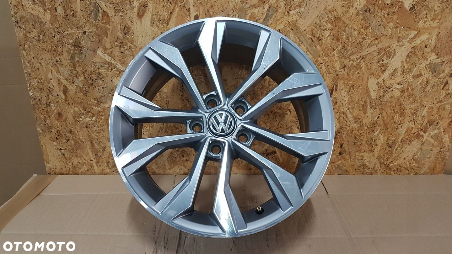 FELGA VW PASSAT B8 7Jx17 ET40 - 2