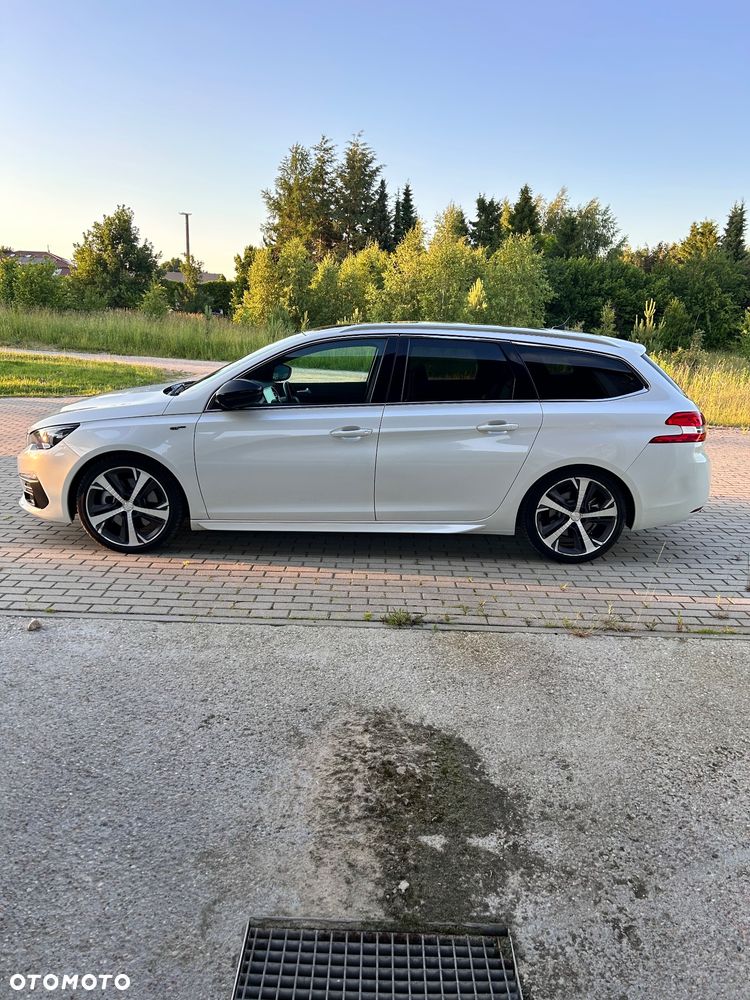 Peugeot 308 BlueHDi FAP 180 EAT8 Stop & Start GT - 18