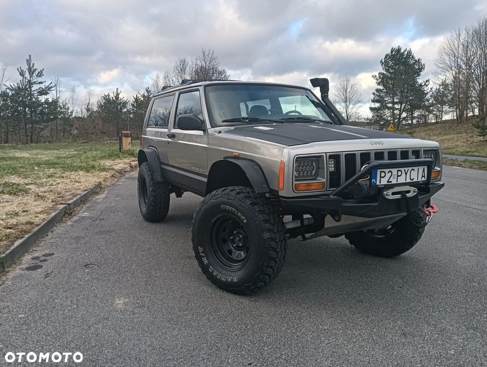 Jeep Cherokee - 2
