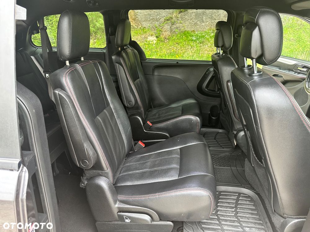 Dodge Grand Caravan 3.6 R/T - 16