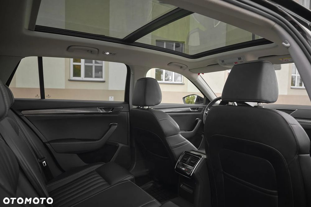 Skoda Superb 2.0 TDI DSG Style - 29