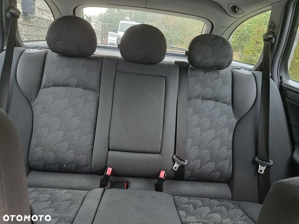 Mercedes-Benz Klasa C 200 T Kompr Avantgarde - 31