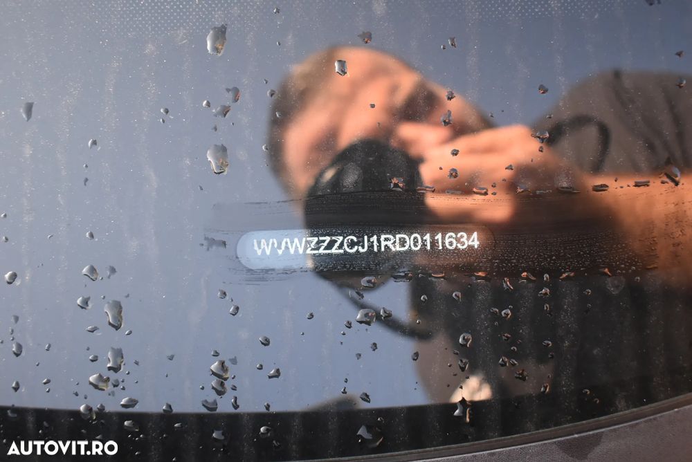 Volkswagen Passat Variant 1.5 e-TSI OPF DSG Business - 17