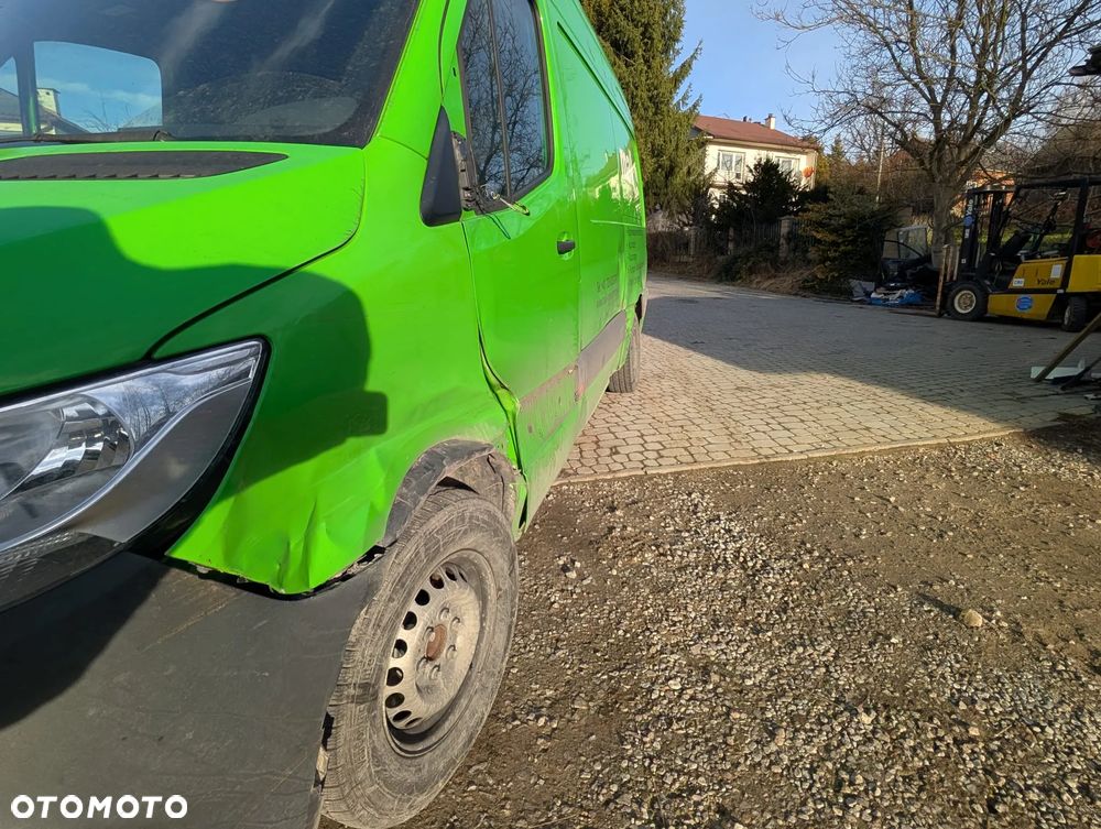Mercedes-Benz Sprinter - 13