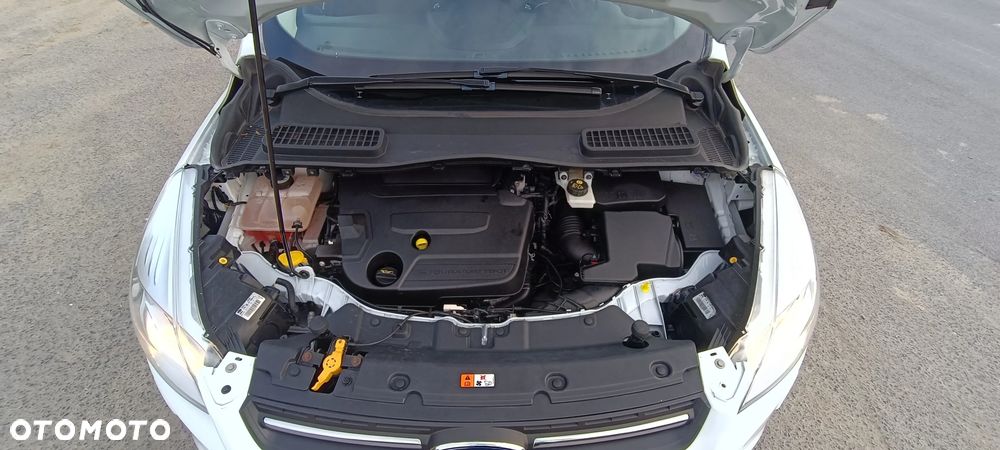 Ford Kuga - 12