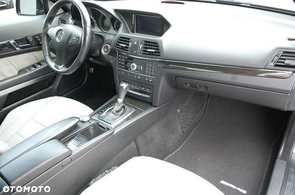 Mercedes-Benz Klasa E - 24