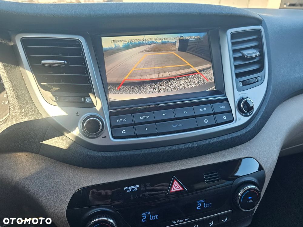 Hyundai Tucson 1.7 CRDI BlueDrive Style 2WD - 12