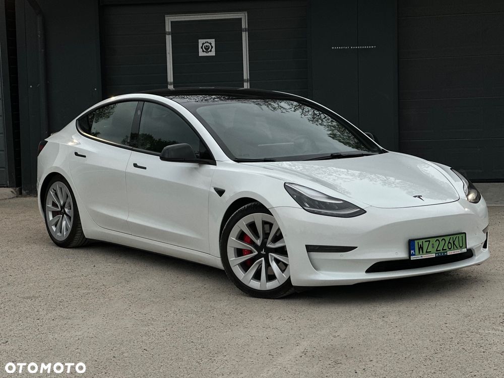 Tesla Model 3 - 7
