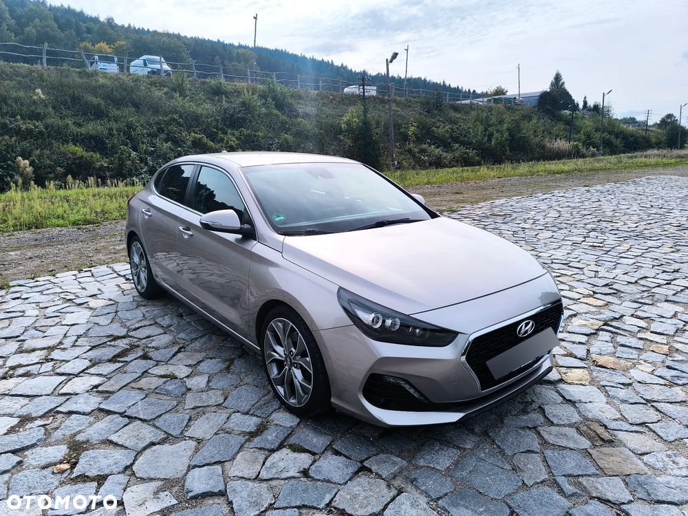 Hyundai i30 Fastback 1.4 T-GDI Premium - 1