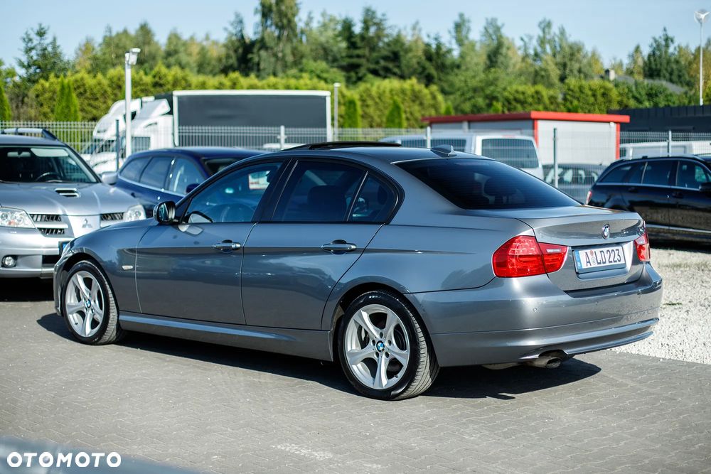 BMW Seria 3 318i Edition Sport - 10