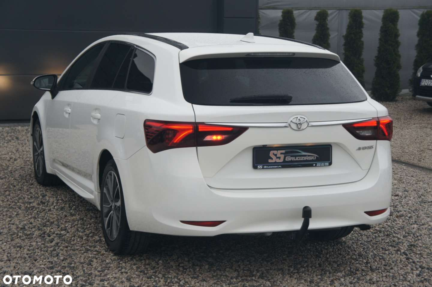 Toyota Avensis - 5