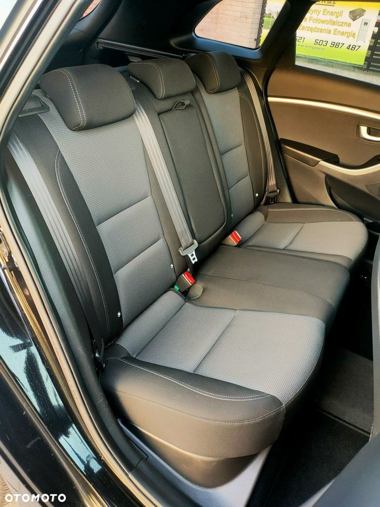 Hyundai i30 1.6 CRDI Passion - 17