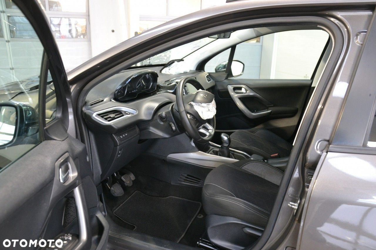 Peugeot 2008 - 12