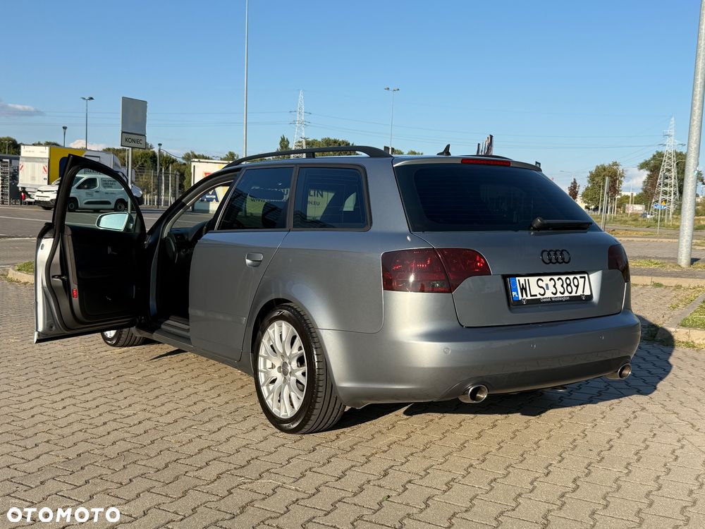 Audi A4 Avant - 16
