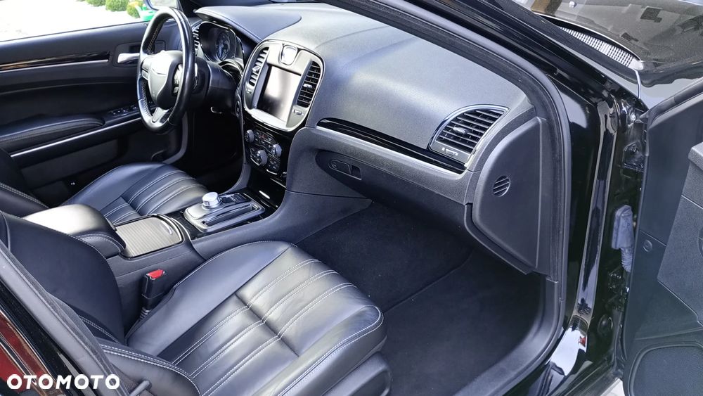 Chrysler 300s - 20