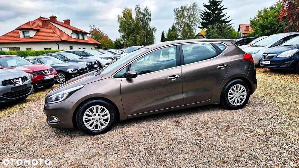 Kia Ceed 1.6 GDI XL - 23