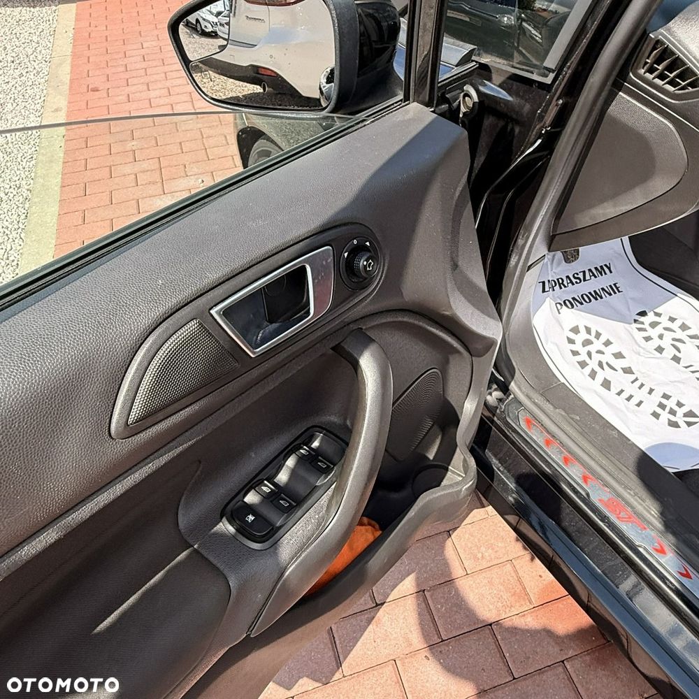 Ford Fiesta - 15