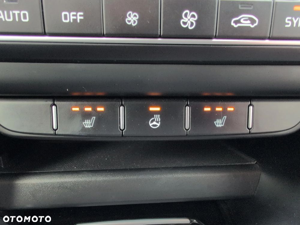 Kia Ceed 1.5 T-GDI Tribute - 40