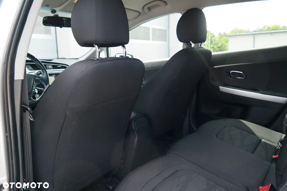 Kia Ceed 1.4 L - 9