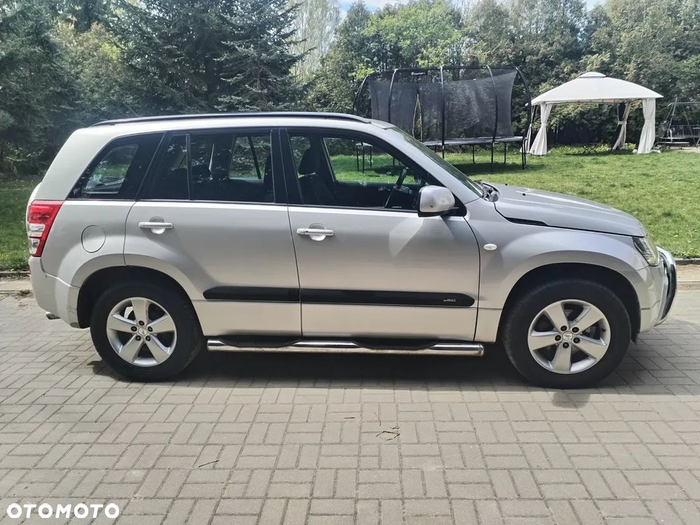 Suzuki Grand Vitara 2.0 Comfort Family - 6
