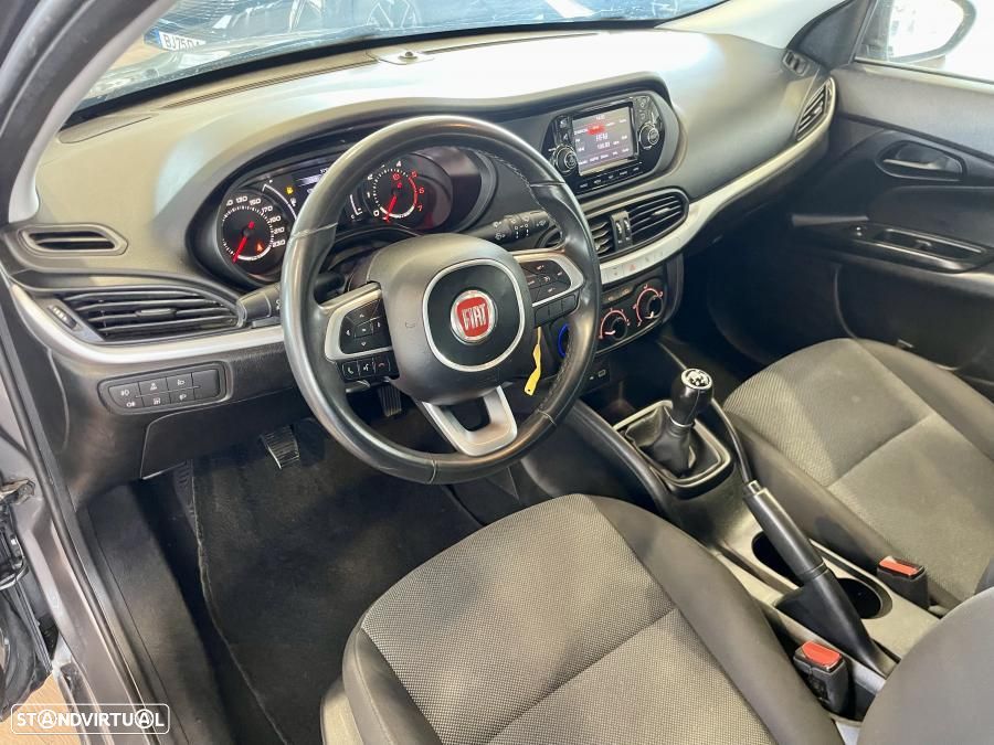 Fiat Tipo Station Wagon 1.3 M-Jet Lounge - 9