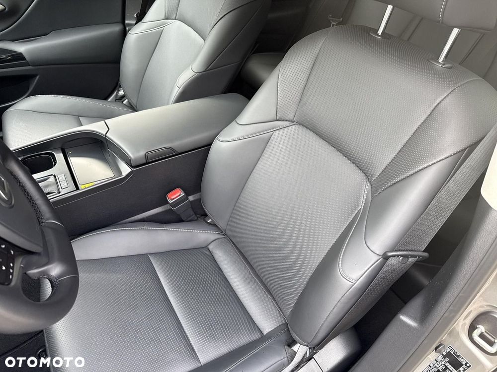 Lexus ES 300h Business Edition - 15
