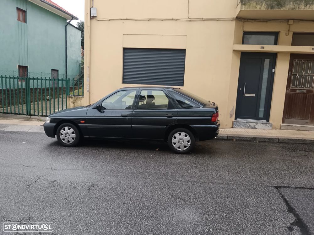 Ford Escort 1.4 CLX - 2