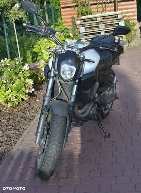 Yamaha MT - 3