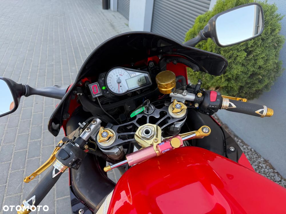 Suzuki GSX-R - 35