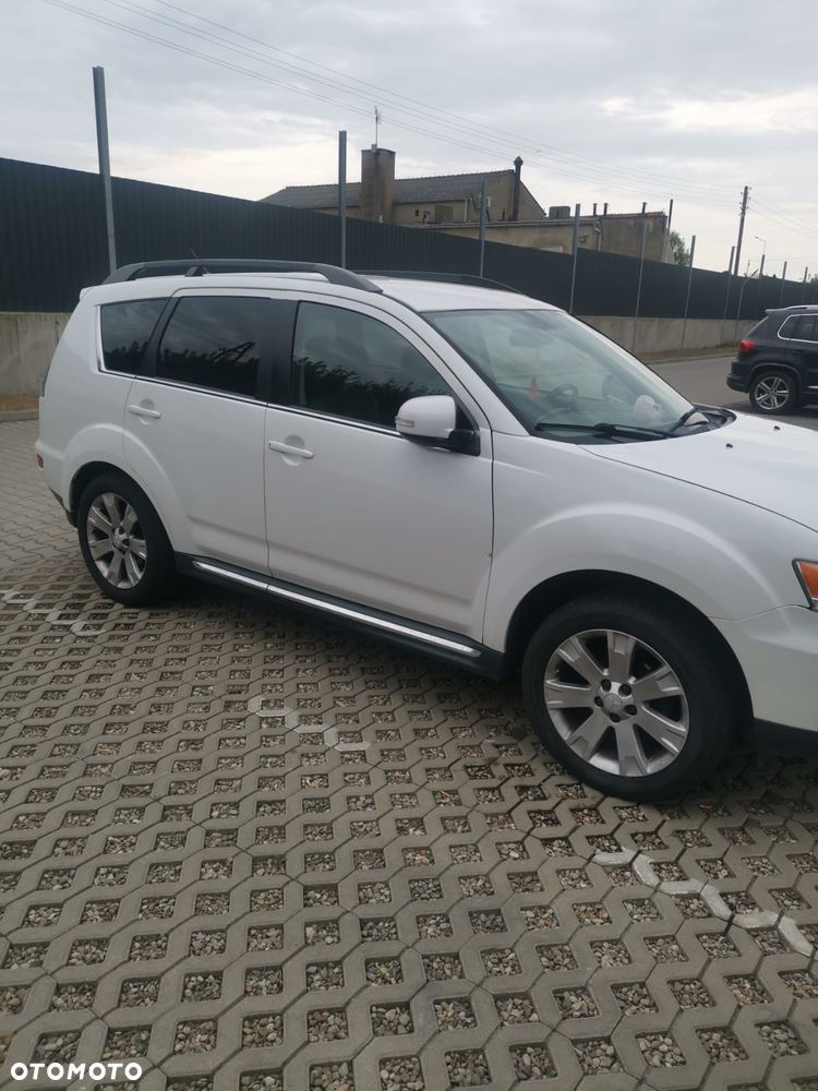 Mitsubishi Outlander 2.2 DI-D 4WD Intense - 1