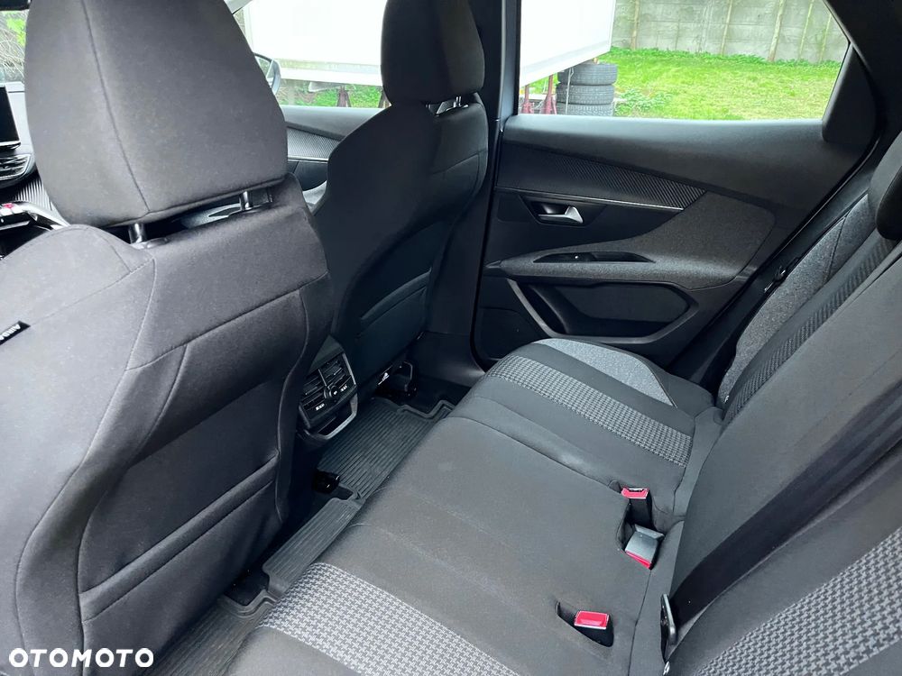 Peugeot 3008 BlueHDi 130 Stop & Start EAT8 Active Business-Paket - 13