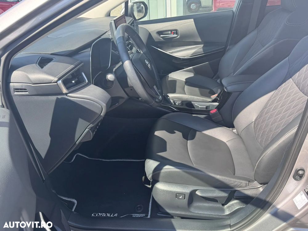 Toyota Corolla Sedan 1.8 HSD Exclusive - 10