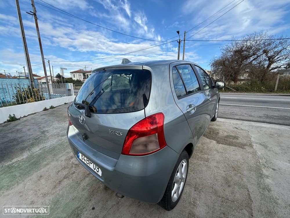 Toyota Yaris 1.0 VVT-i AC - 8