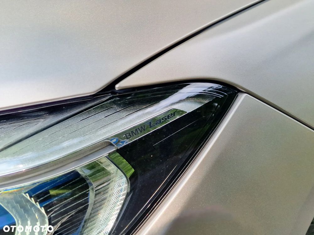 BMW Seria 7 750Li xDrive - 13